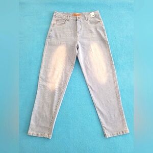 Judy Blue Mid Rise Size L Jeans Relaxed Fit Dad Jeans Whiskering Light Wash
